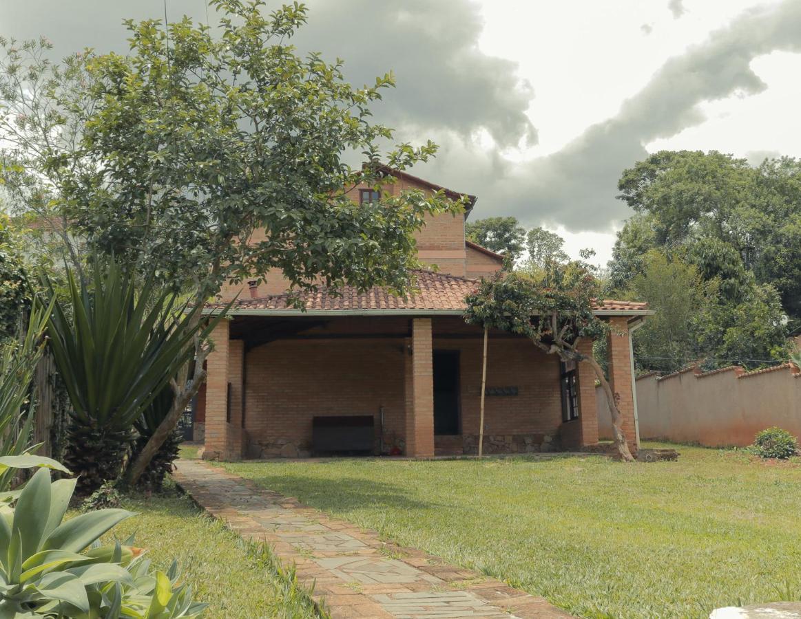 Em Tiradentes, Minas Gerais, Casa Tipica E Espacosa Em Terreno Arborizado Ngoại thất bức ảnh