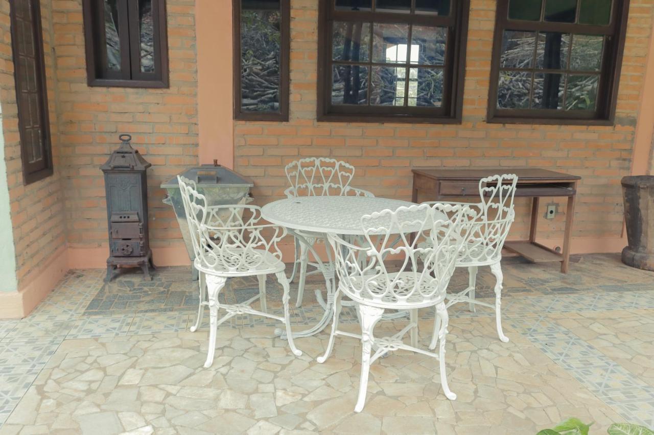 Em Tiradentes, Minas Gerais, Casa Tipica E Espacosa Em Terreno Arborizado Ngoại thất bức ảnh